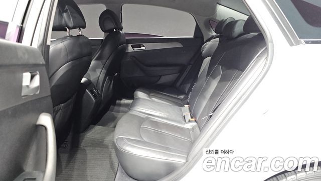 Hyundai Sonata 2016 — photo 16