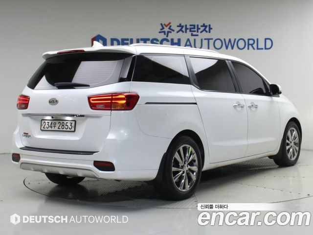 Kia Canival 2019 — photo 2