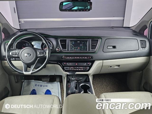 Kia Canival 2019 — photo 7
