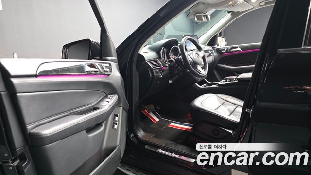 Mercedes-Benz GLS-Class 2017 — photo 13