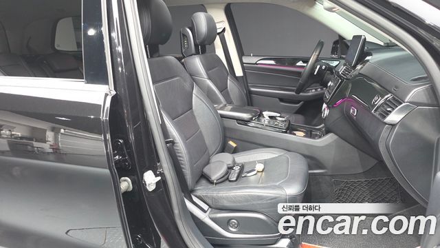 Mercedes-Benz GLS-Class 2017 — photo 17
