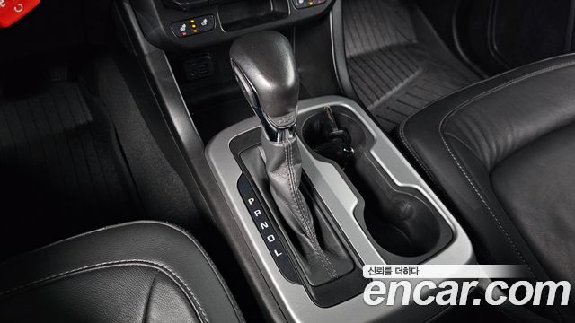 Chevrolet Korea Colorado 2022 — photo 12