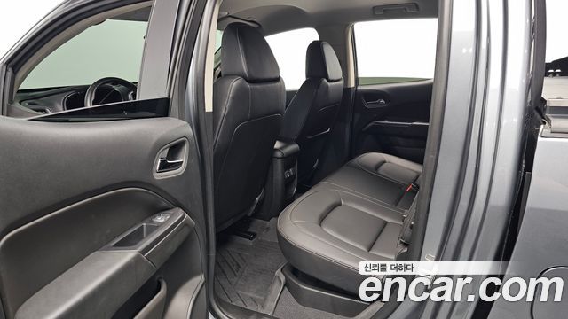 Chevrolet Korea Colorado 2022 — photo 17