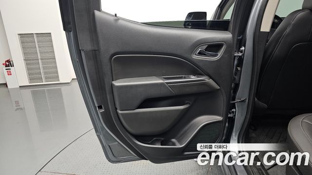 Chevrolet Korea Colorado 2022 — photo 15