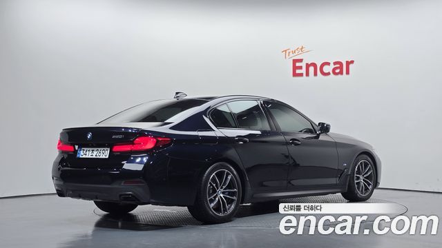 BMW 5-Series 2021 — photo 2