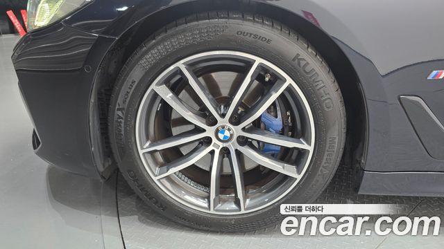 BMW 5-Series 2021 — photo 5