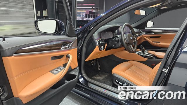 BMW 5-Series 2021 — photo 13