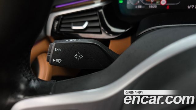 BMW 5-Series 2021 — photo 26