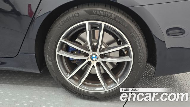 BMW 5-Series 2021 — photo 7