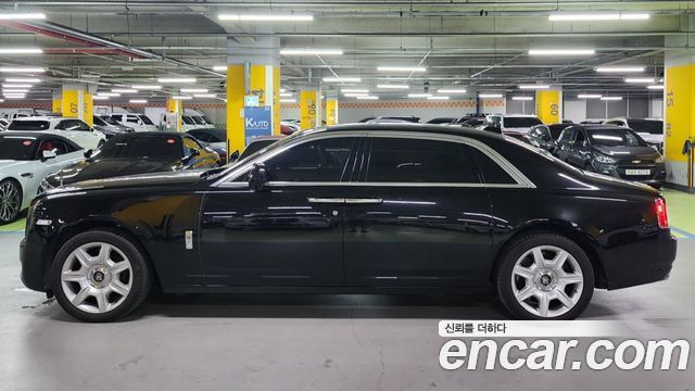 Rolls-Royce Ghost 2018 — photo 6