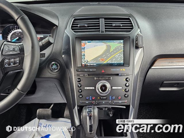 Ford Explorer 2018 — photo 14