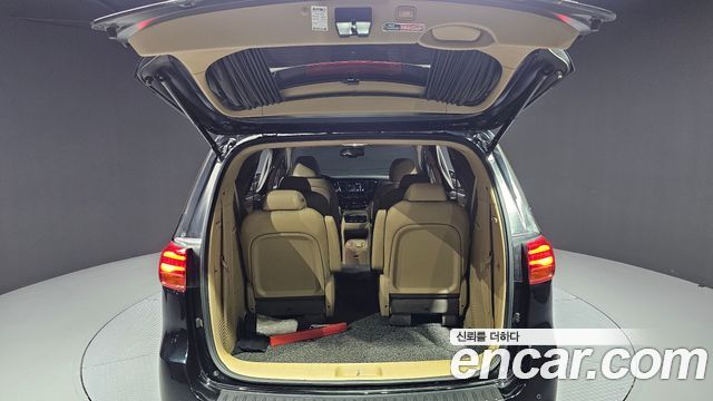 Kia Canival 2020 — photo 20