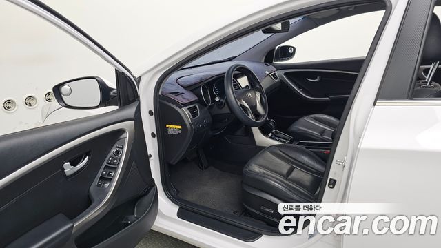 Hyundai i30 2014 — photo 13