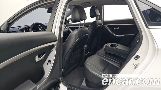 Hyundai i30 2014 — photo 18