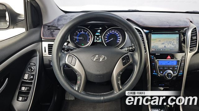 Hyundai i30 2014 — photo 19