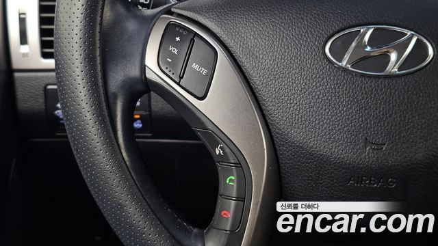 Hyundai i30 2014 — photo 20