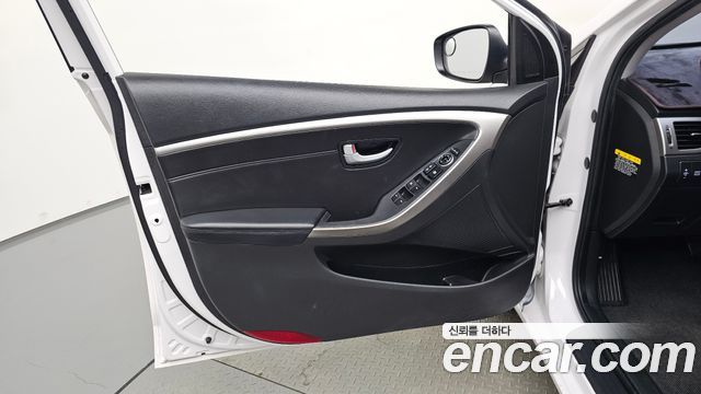 Hyundai i30 2014 — photo 14