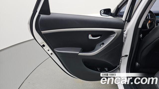 Hyundai i30 2014 — photo 15