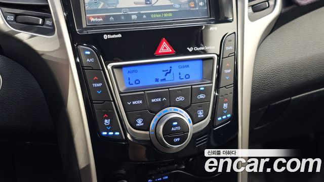 Hyundai i30 2014 — photo 28