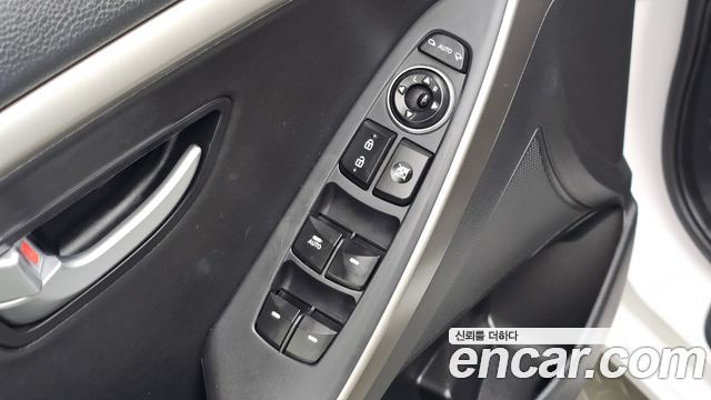 Hyundai i30 2014 — photo 29