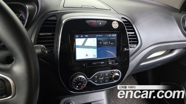 Renault Korea QM3 2018 — photo 21