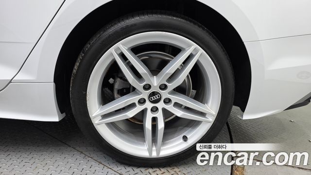 Audi A5 2021 — photo 7