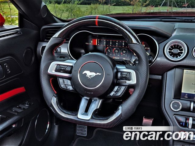 Ford Mustang 2023 — photo 6