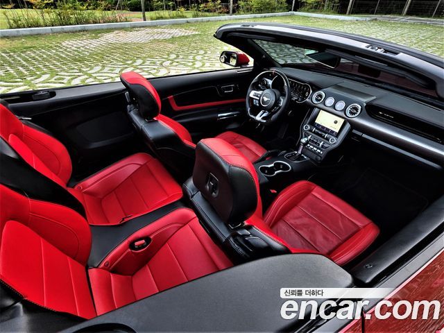 Ford Mustang 2023 — photo 13