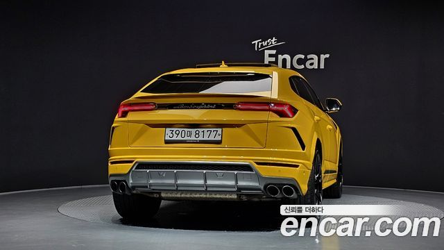 Lamborghini Urus 2020 — photo 4