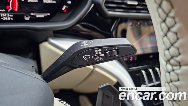 Lamborghini Urus 2020 — photo 17