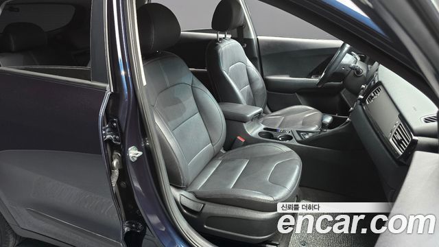 Kia Niro 2018 — photo 18