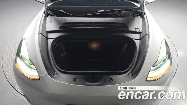 Tesla Model Y 2024 — photo 6
