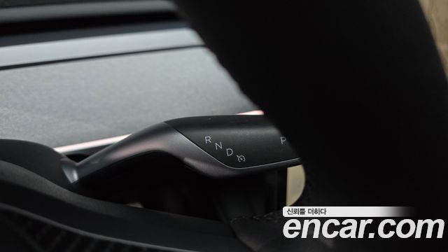Tesla Model Y 2024 — photo 12