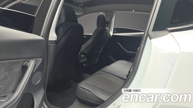 Tesla Model Y 2024 — photo 17