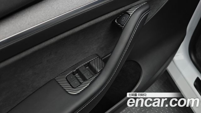 Tesla Model Y 2024 — photo 21