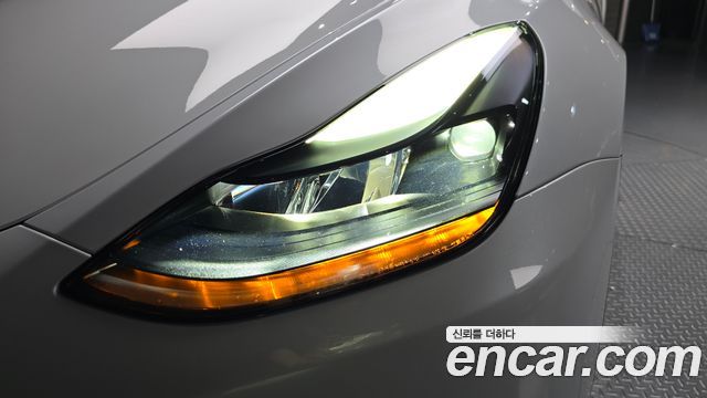 Tesla Model Y 2024 — photo 8