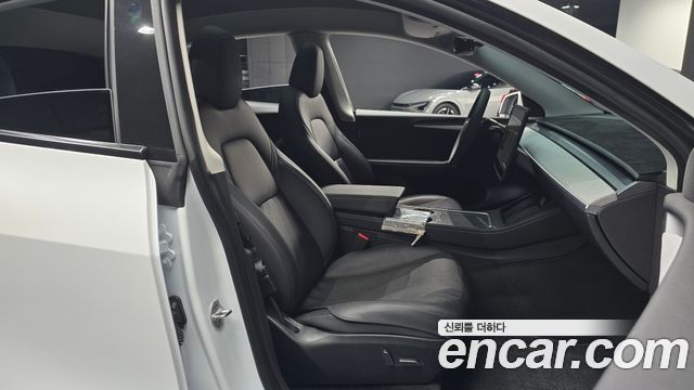 Tesla Model Y 2024 — photo 16