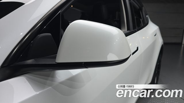 Tesla Model Y 2024 — photo 30
