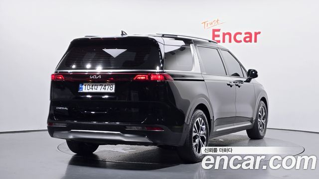 Kia Canival 2023 — photo 2