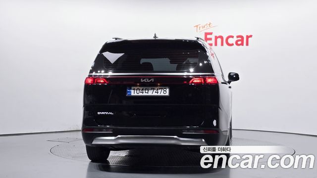 Kia Canival 2023 — photo 4