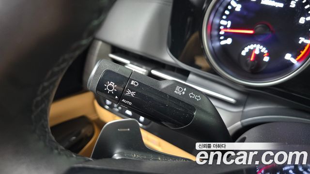 Kia Canival 2023 — photo 30
