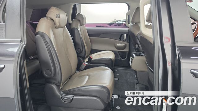 Kia Canival 2025 — photo 17