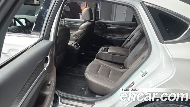 Hyundai Grandeur 2018 — photo 18