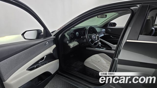 Hyundai AVANTE 2021 — photo 10