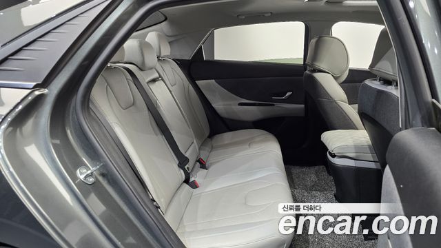 Hyundai AVANTE 2021 — photo 11