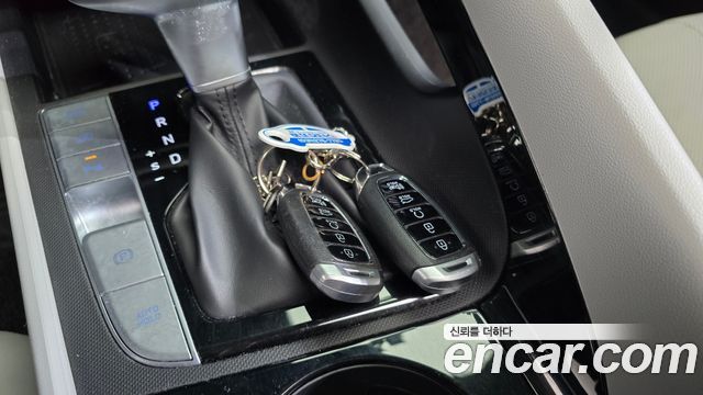 Hyundai AVANTE 2021 — photo 15