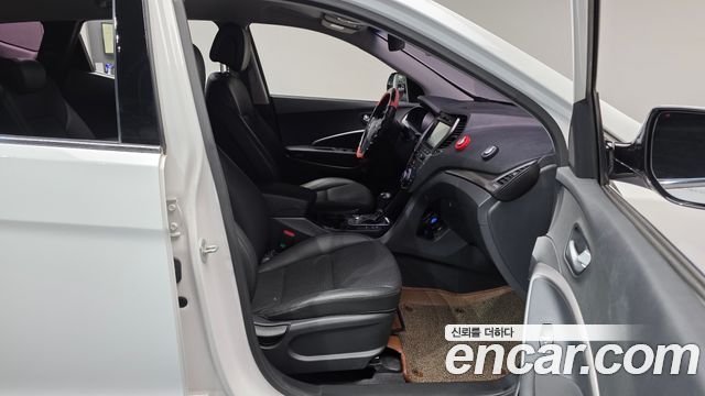 Hyundai Santafe 2018 — photo 17