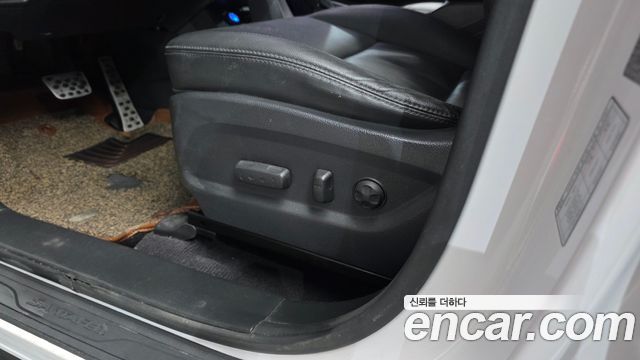 Hyundai Santafe 2018 — photo 24