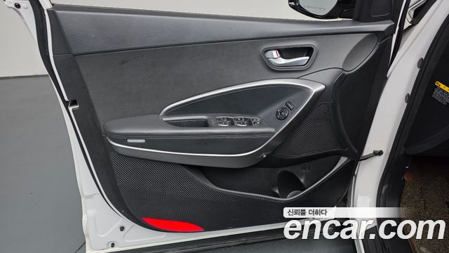 Hyundai Santafe 2018 — photo 14