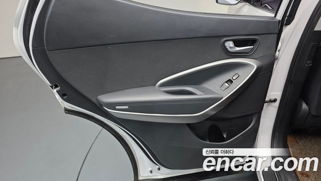 Hyundai Santafe 2018 — photo 15